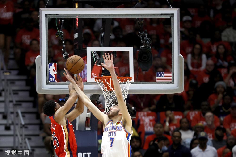 之间的拼搏 之间的拼搏